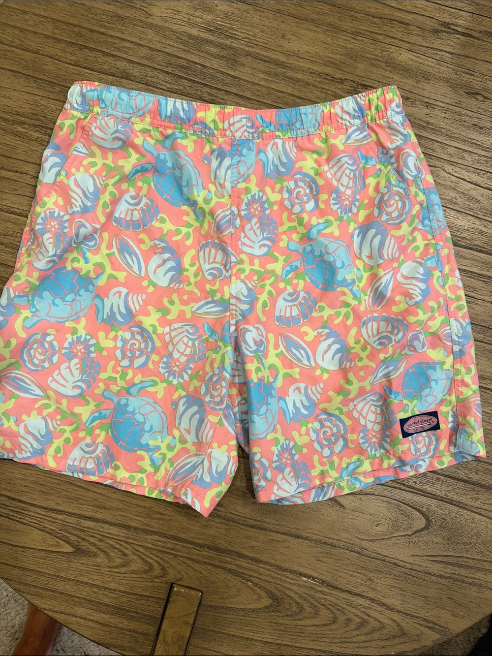 Men’s Vineyard Vines Coral Shell & Seafoam Swim Shorts Size M